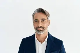 عميل